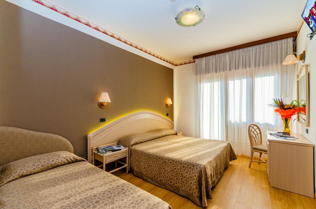 Hotel Europa Bibione Bilik gambar